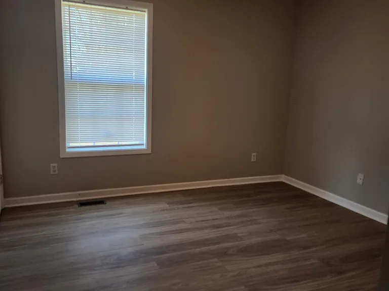143 W Gate Dr — Photo 26