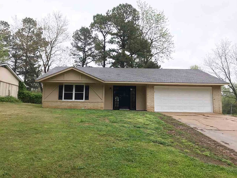 1st image of 1610 Briarwood Dr