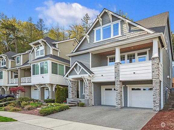 2nd image of 881 224th Avenue NE