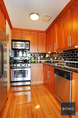 Rented by Bond New York | media 6