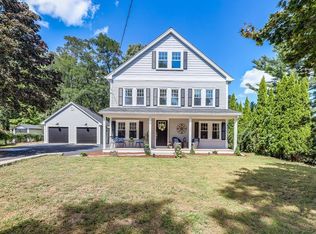 42 Brentwood Rd, Woburn, MA 01801