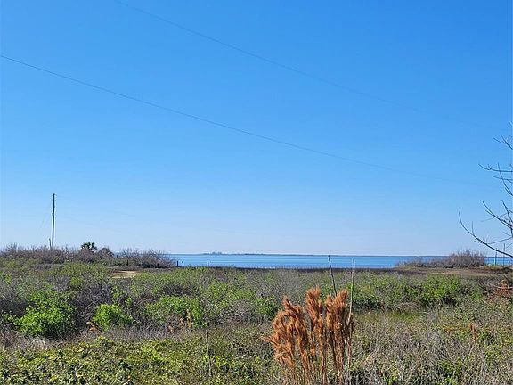5th image of 22508 Bay Pointe Dr