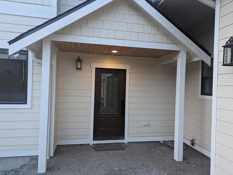 309 Lake Louise Dr SW — Photo 3