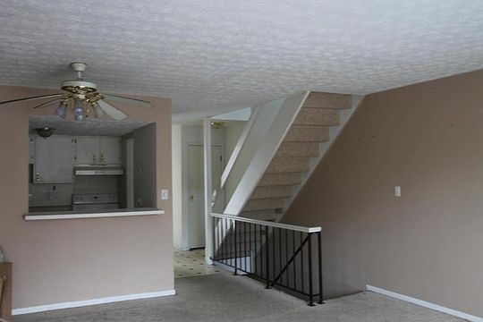 2nd image of 2796 Stonehenge Dr
