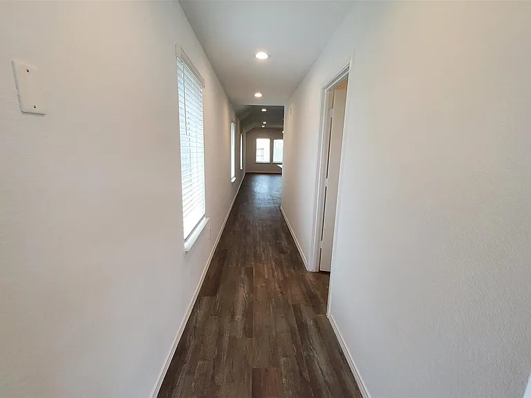 4901 Blue Beetle Ridge Dr — Photo 9