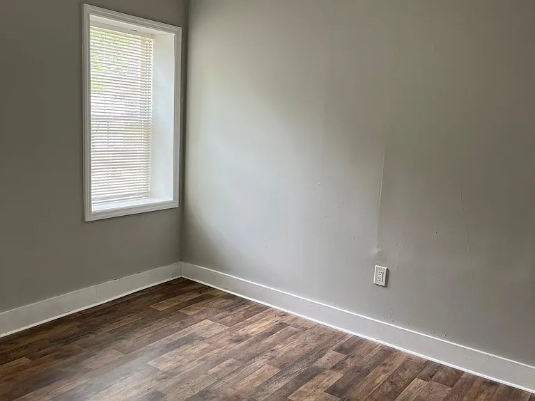 246 Britton Ave — Photo 13
