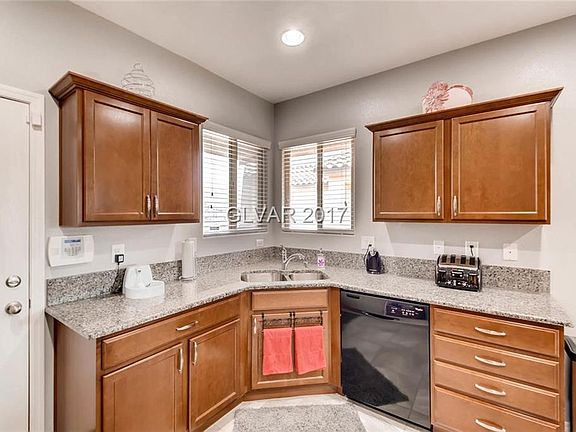5th image of 5857 Corbin Ave
