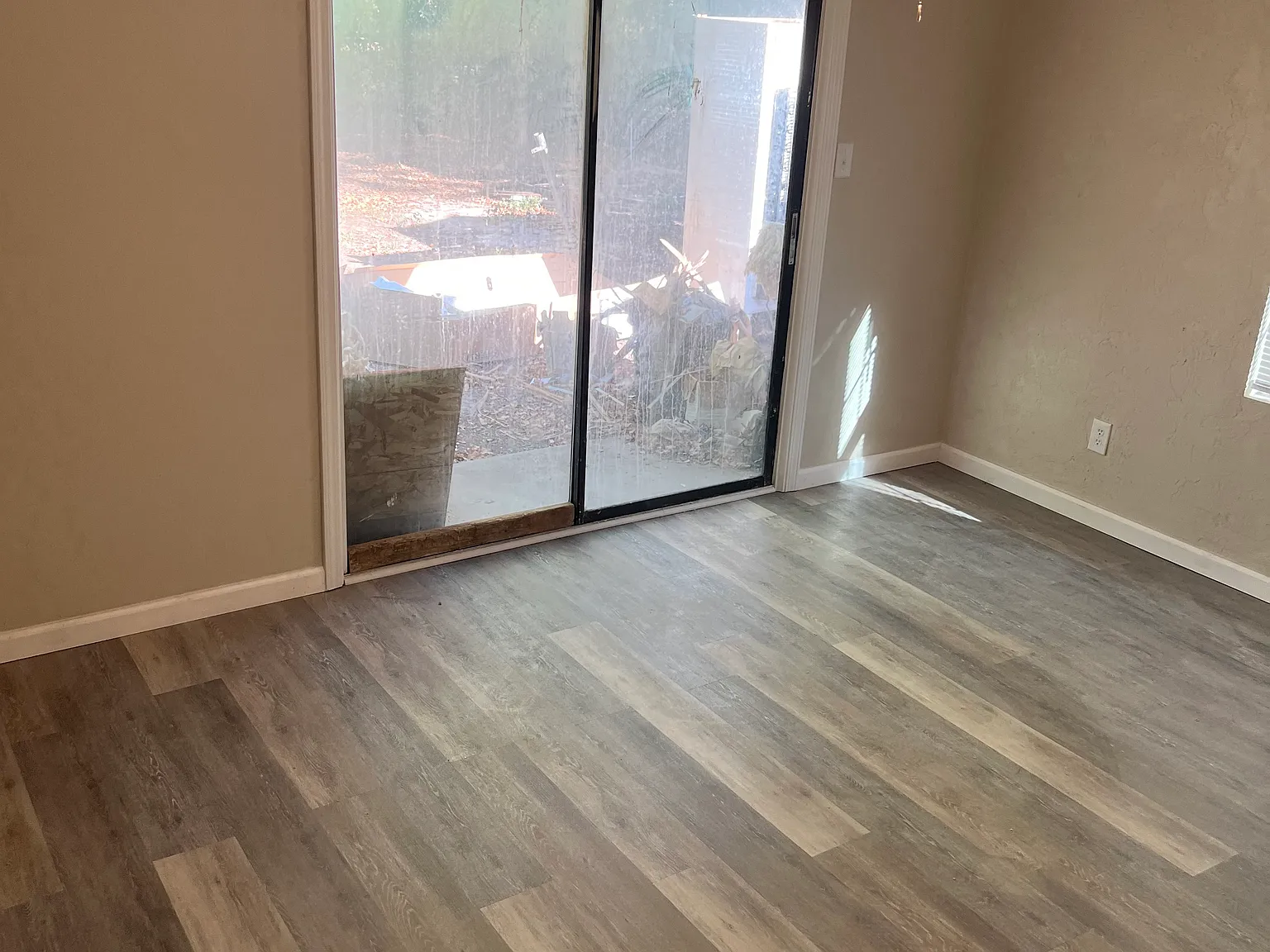3 bed, 1008 sqft, $1,200 — Photo 3