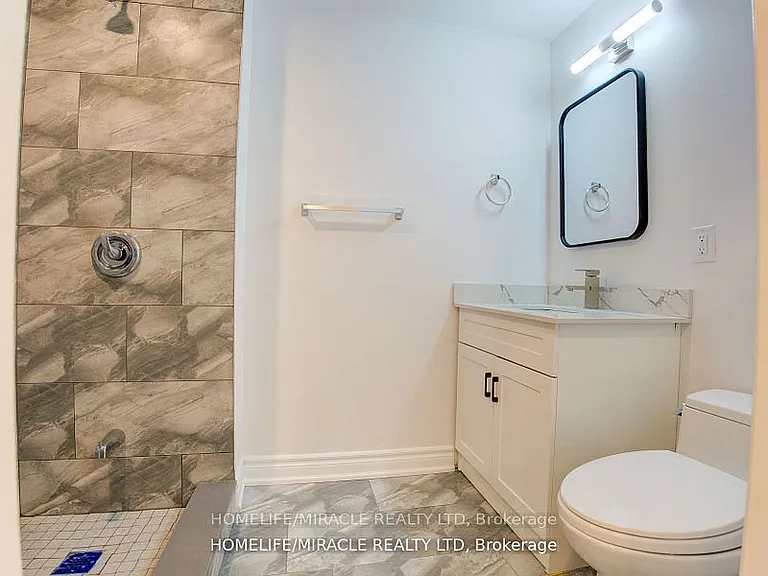 905 Alanbury Cres — Photo 12