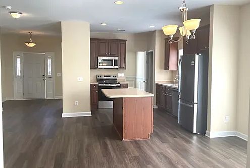4th image of 1244 Mallory Ln