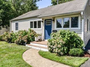 1900 Anderson Rd, Falls Church, VA 22043