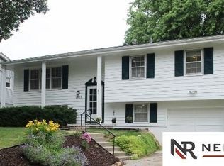 2823 S 137th St, Omaha, NE 68144