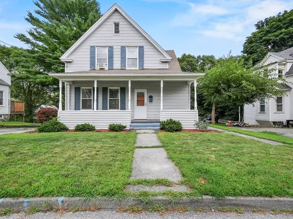 8 Royal Rd, Worcester, MA 01603