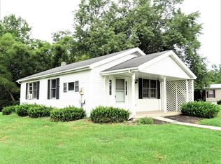 160 W Maple Grove Rd, Narvon, PA 17517