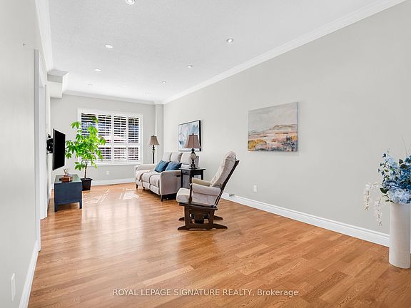 3rd image of 21 Bushberry Rd