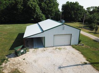 711 Kentucky St, Clarksville, MO 63336