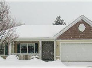 9083 W Windsor Dr, Olmsted Falls, OH 44138