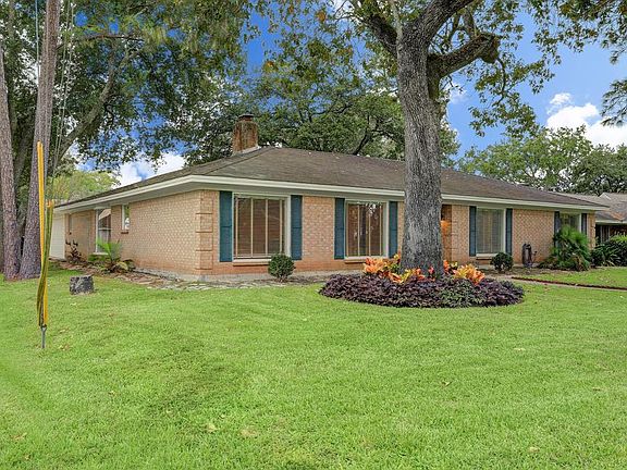 2nd image of 1103 Pine Cir