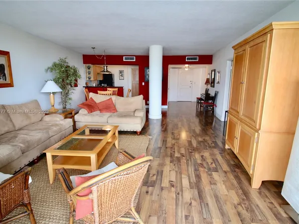 900 Bay Dr APT 816, Miami Beach, FL 33141