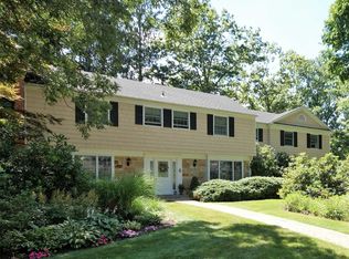 8 Seville Ln, Stony Brook, NY 11790