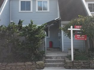 1558 Goldenrain Ct, Reston, VA 20190