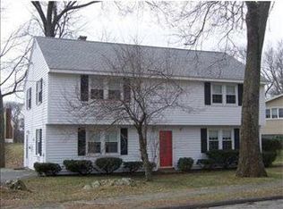 4 Whispering Hill Rd, Woburn, MA 01801