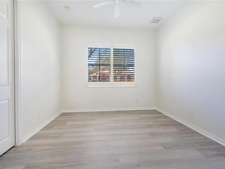 10800 Fieldfair Dr — Photo 12