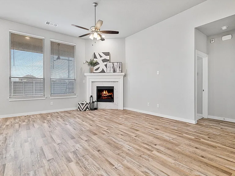 1100 Parkstone Dr — Photo 6
