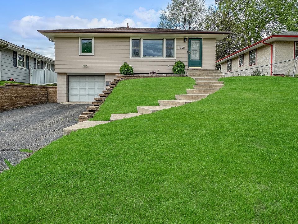 1st image of 1440 8th Ave S