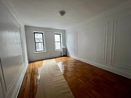 4th image of 4773 Broadway #5L