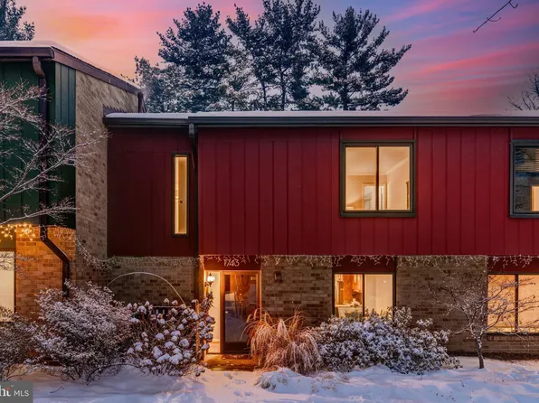 1743 Ivy Oak Sq #4, Reston, VA 20190