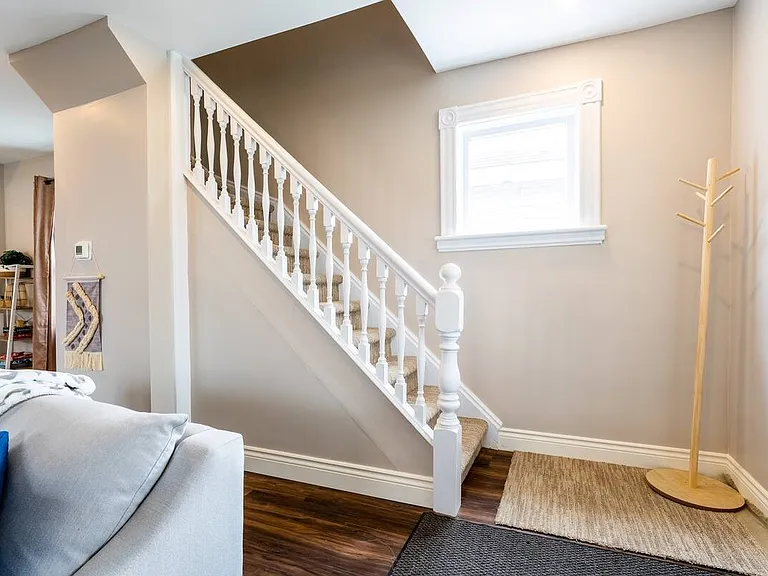 235 King St — Photo 14