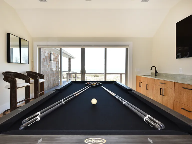 451 Dune Rd — Photo 23