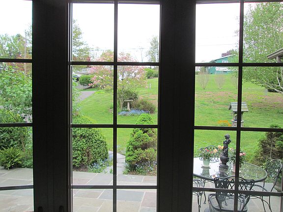 5th image of 24 Fairmount Dr