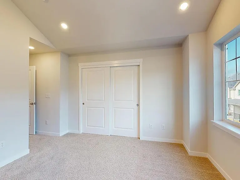 15992 NW Hosmer Ln — Photo 11