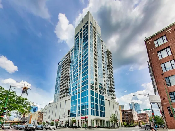 757 N Orleans St #1404, Chicago, IL 60610