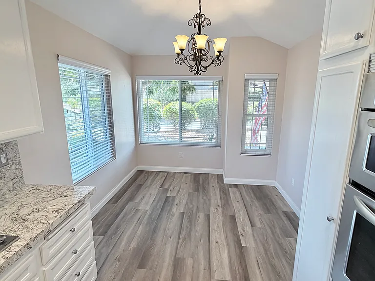 2134 Merlyn Pl — Photo 12