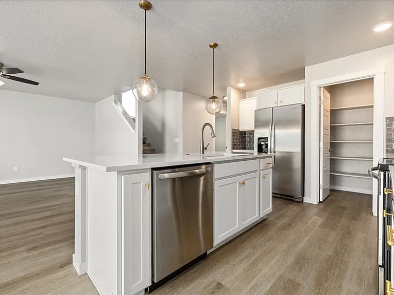 5032 W White Birch St — Photo 15