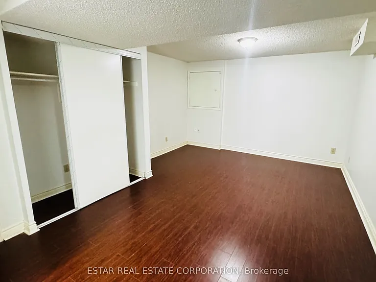 39 Loweswater Ave #BASEMENT — Photo 7