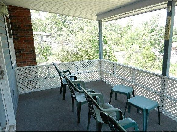 1st image of 111 Lakeshore Dr