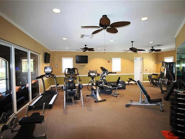 7302 Acorn Way — Photo 40