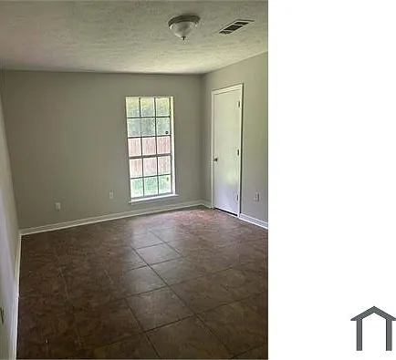 235 Ramada Cir — Photo 9