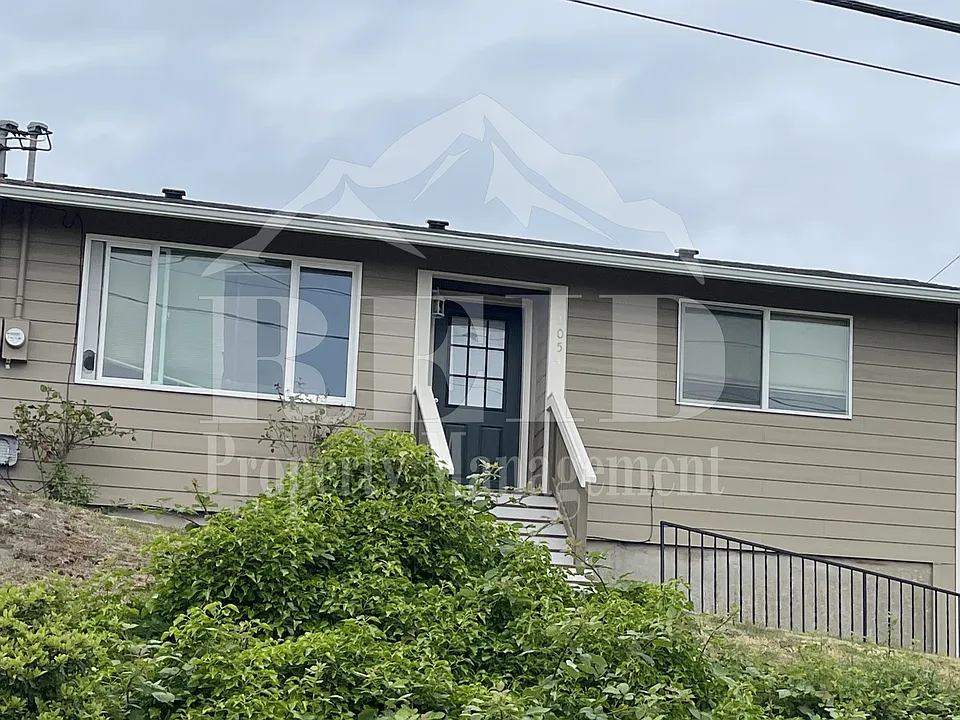 1054 Callahan Dr