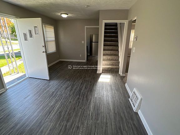 3rd image of 2330 25th St