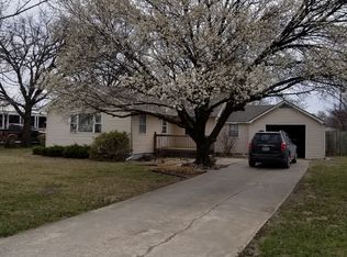 104 Safford St, Osage City, KS 66523