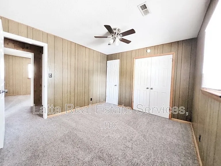 115 W Orchard St #B — Photo 5