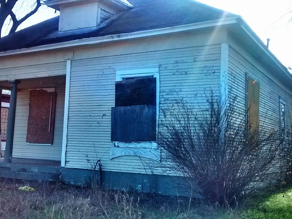 1st image of 1016 E Allen Ave