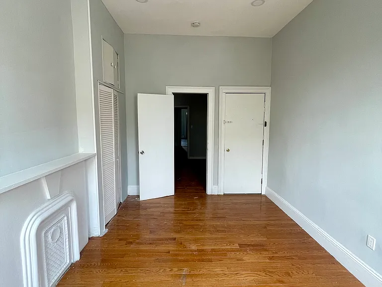 1103 Summit Ave #2R — Photo 4
