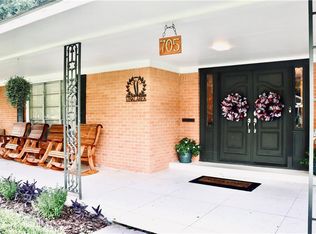 705 Whitehead St, Smithville, TX 78957