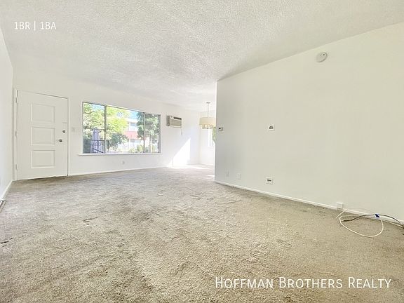 3rd image of 915 N Spaulding Ave #2